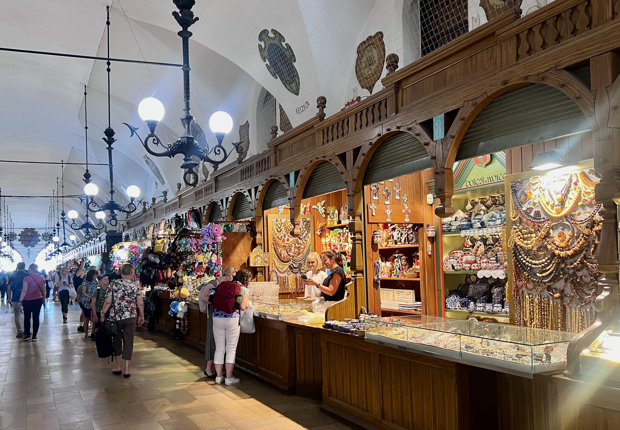 Inne i Sukiennice, tyghuset på Rynek Główny