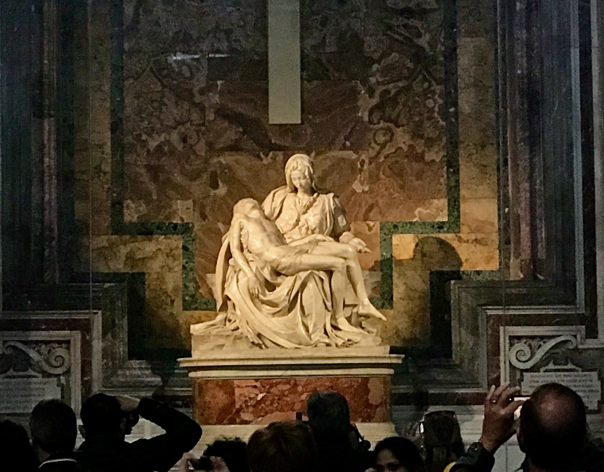 Pietà av Michelangelo i Peterskyrkan